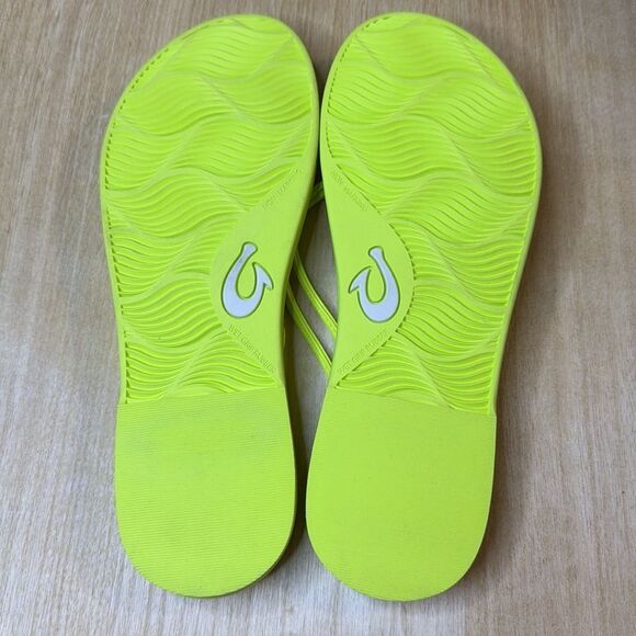 NWOT-OLUKAI- Aka Sandals in citron lime green- women Size 7 - Picture 9 of 10